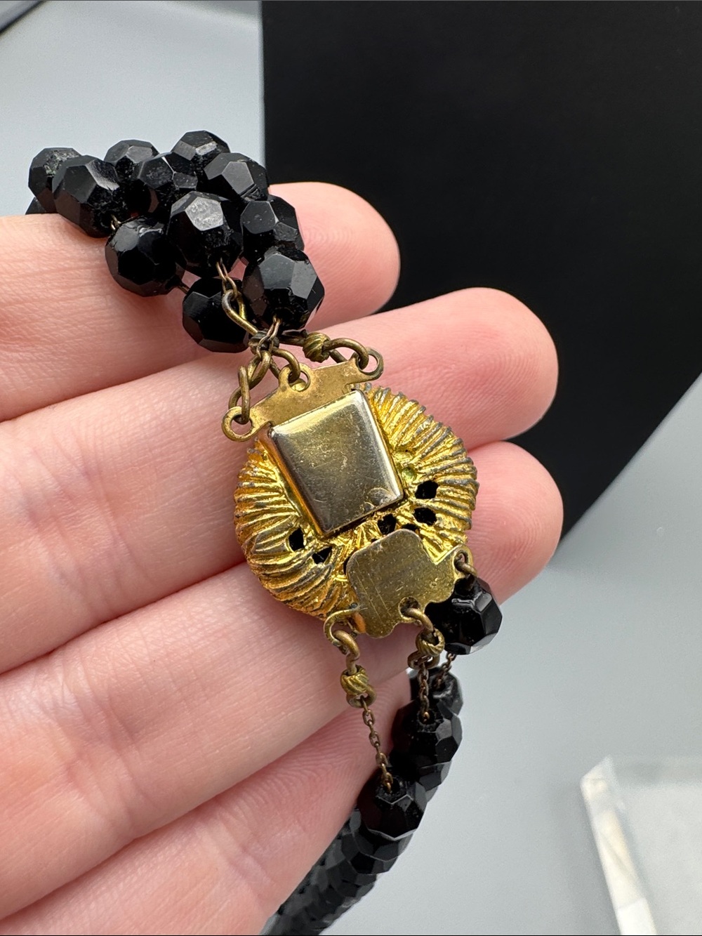 GLASS VINTAGE Black Faceted Bead Multi-Strand Necklace - Picture 4 of 4